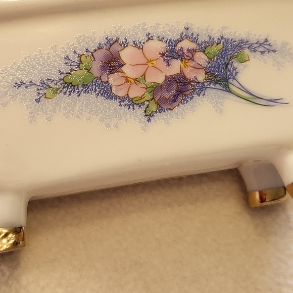 Vintage Porcelain 3-PC White & Gold Bathroom Set Tub Sink Toilet - Picture 6 of 6